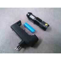Mini linterna estilo ultrafire con baterial y cargador